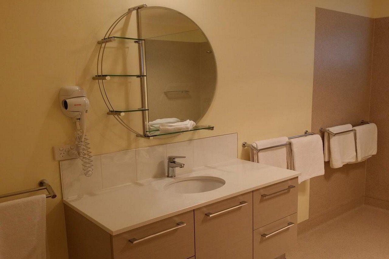 Beaulieu Apartment Коулс Бей Екстериор снимка